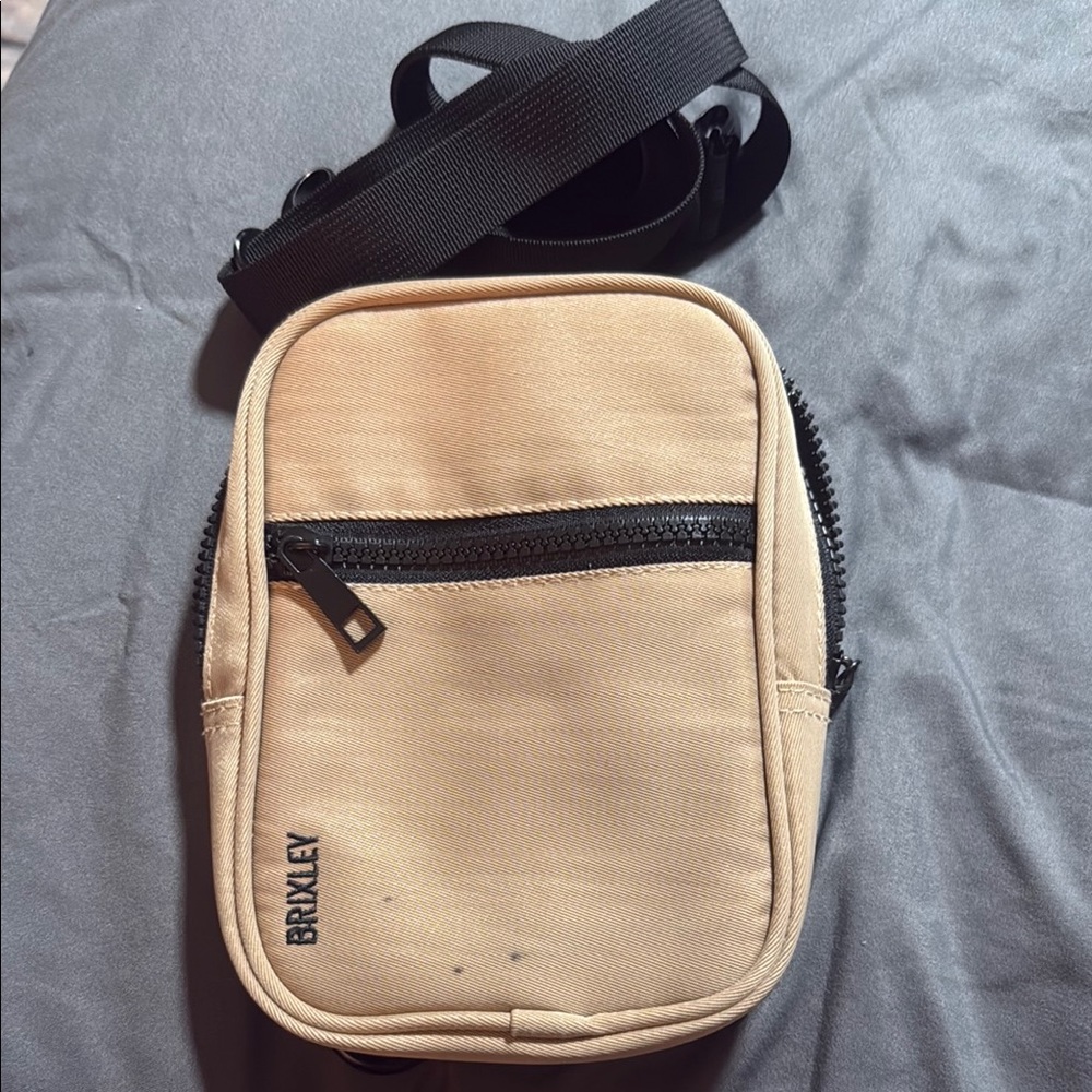 Brixley Crossbody Bag with Compact Design
